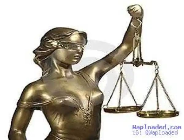 Endtimes? Teenagers Caught Having S*x In Front Of A Hotel In Katsina, In Broad Daylight